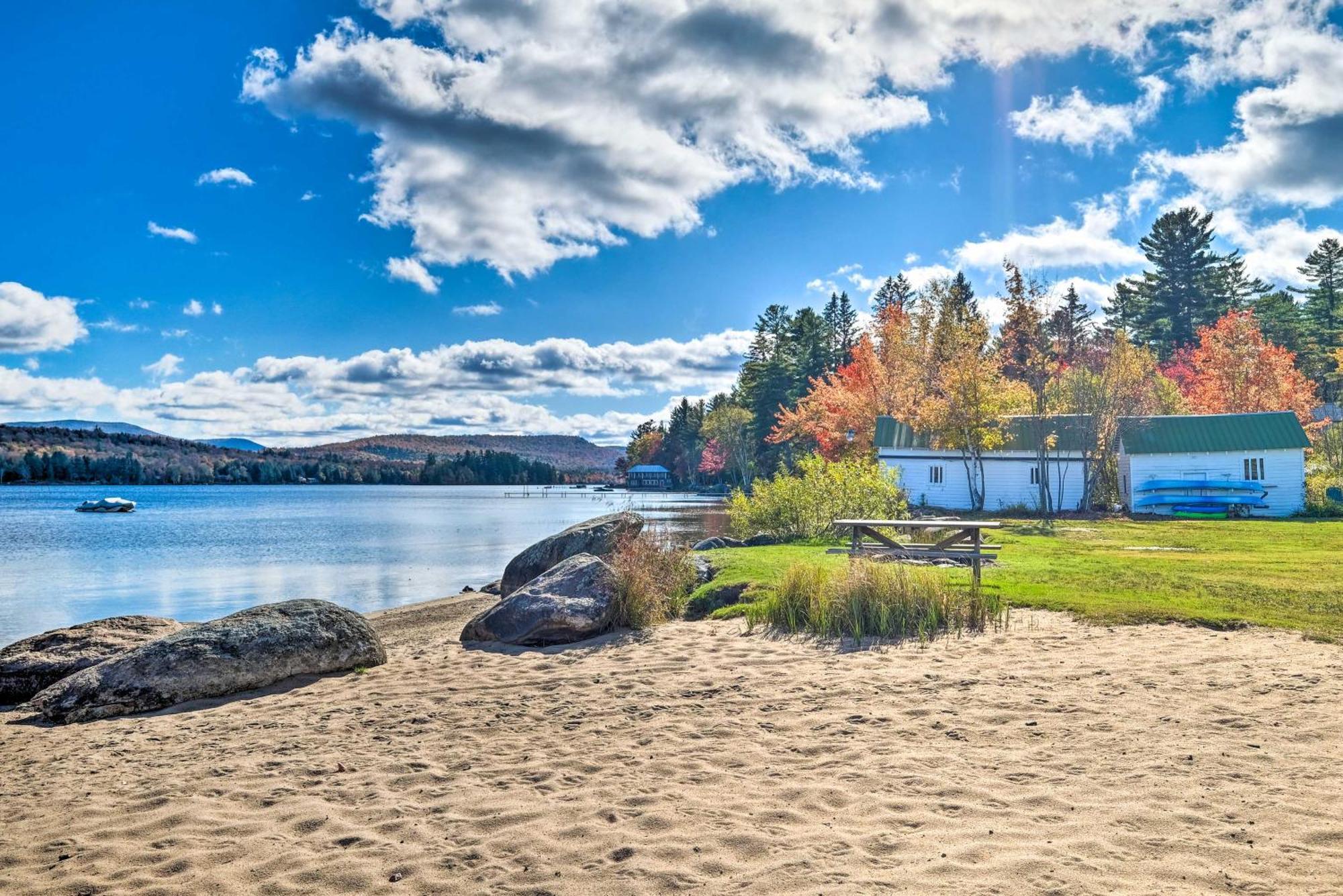 Lake Pleasant Cabin On 3 Acres With Kayaks And Beach! Eksteriør bilde