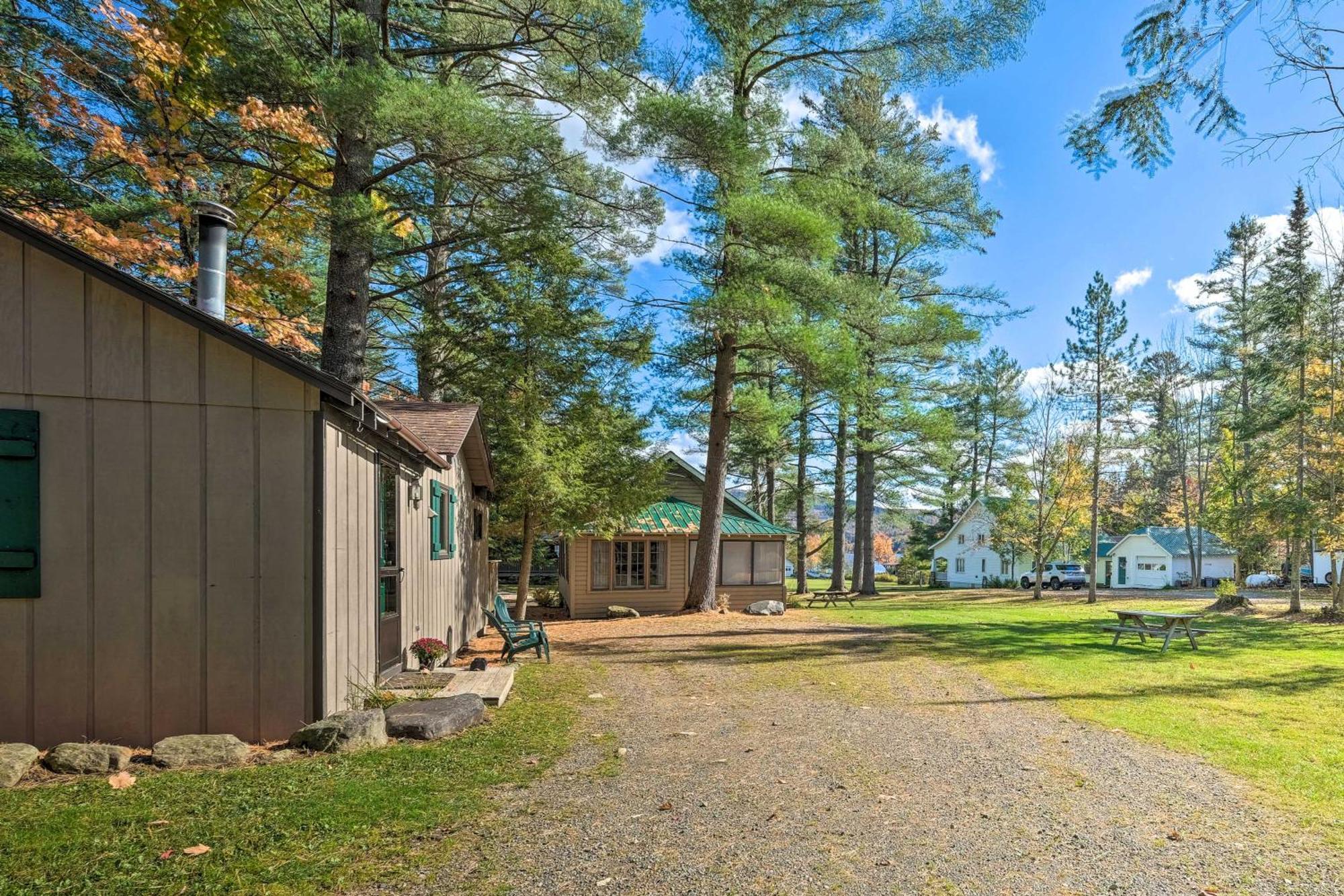 Lake Pleasant Cabin On 3 Acres With Kayaks And Beach! Eksteriør bilde