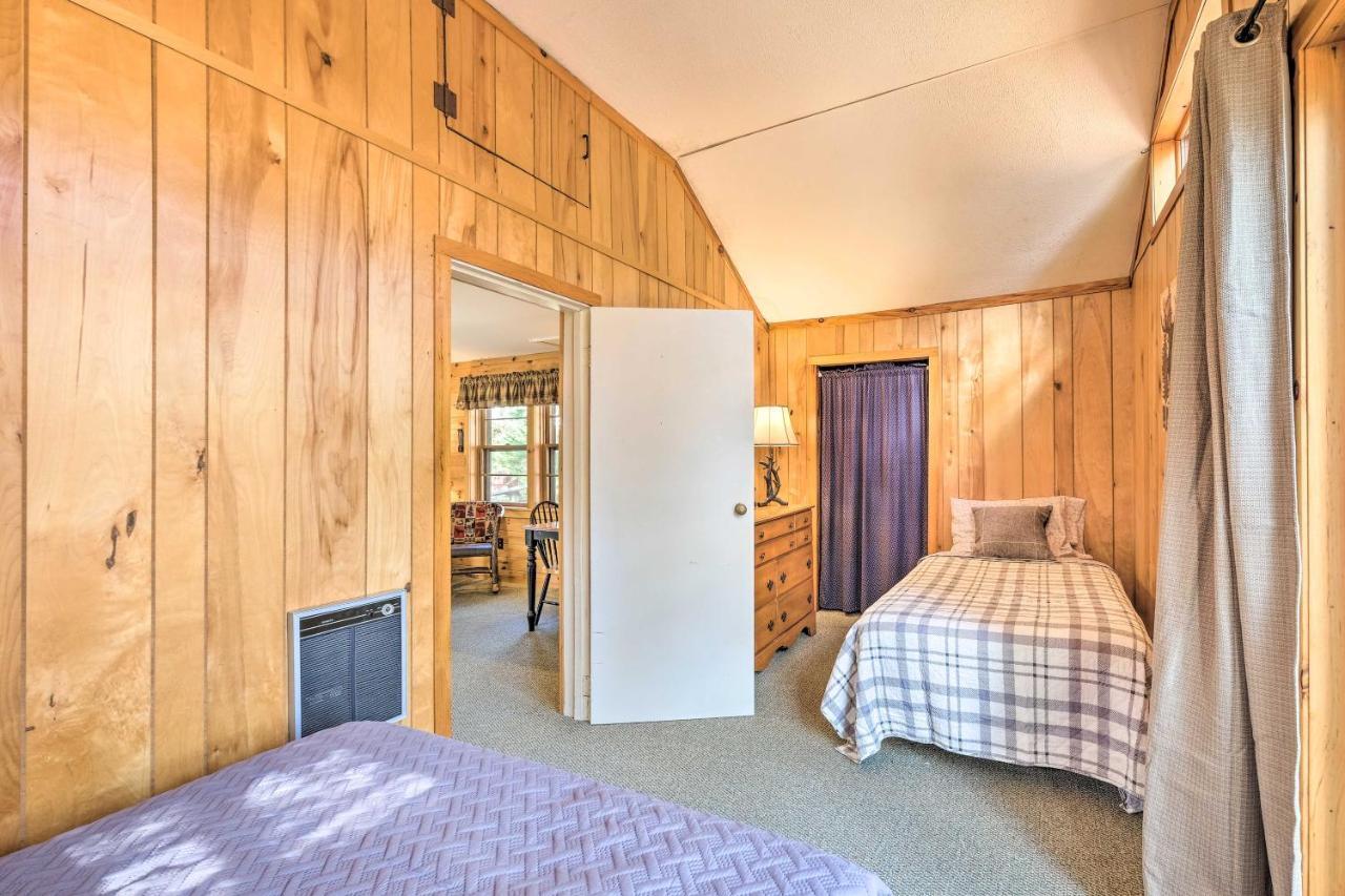 Lake Pleasant Cabin On 3 Acres With Kayaks And Beach! Eksteriør bilde